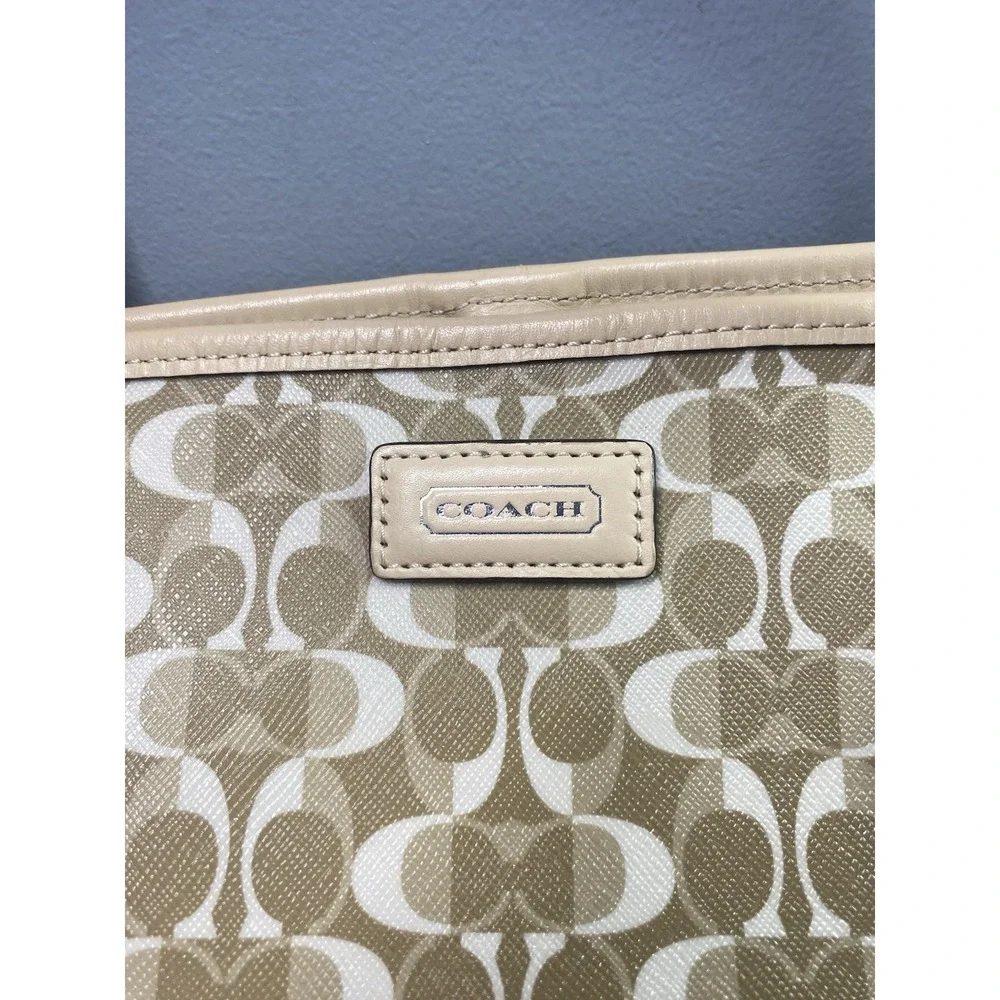 COACH Womens Signature Park Metro Dream C Tote Handbag Purse Tan &White 14x9x4‎